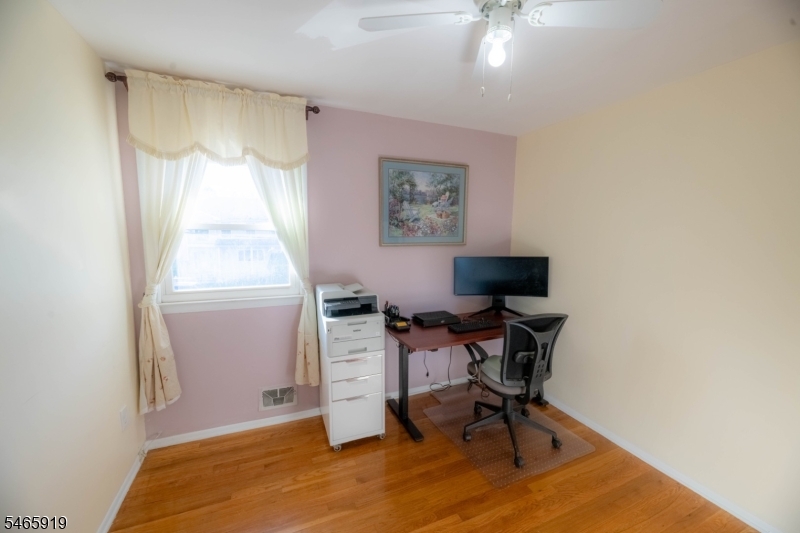 4 Charles Court Edison NJ 08820