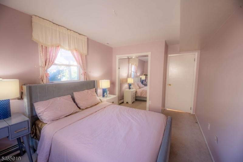 4 Charles Court Edison NJ 08820