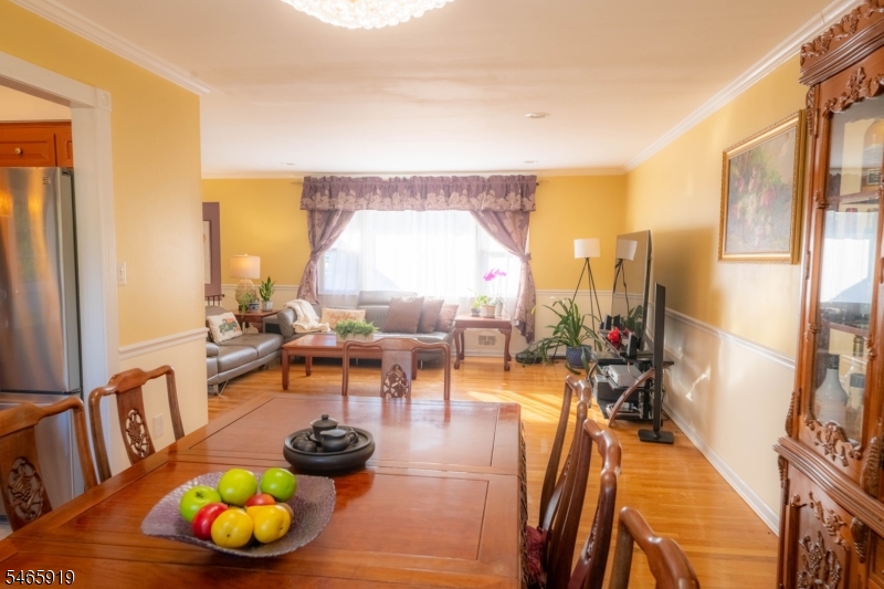 4 Charles Court Edison NJ 08820