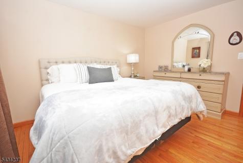 2463 Dorchester Road Union NJ 07083