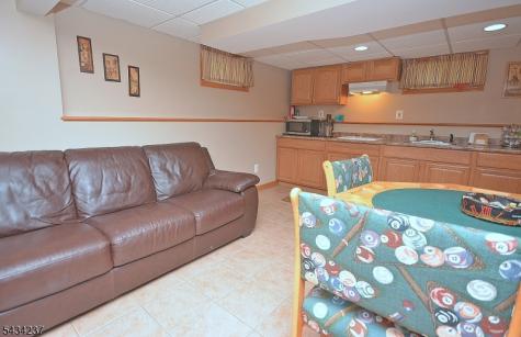 2463 Dorchester Road Union NJ 07083