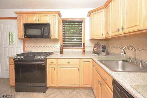 2463 Dorchester Road Union NJ 07083