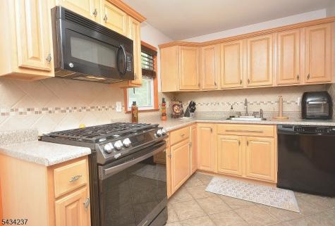 2463 Dorchester Road Union NJ 07083