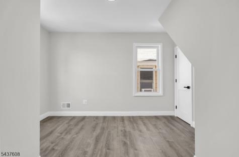 956 Adams Avenue Elizabeth NJ 07201