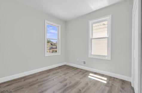 956 Adams Avenue Elizabeth NJ 07201