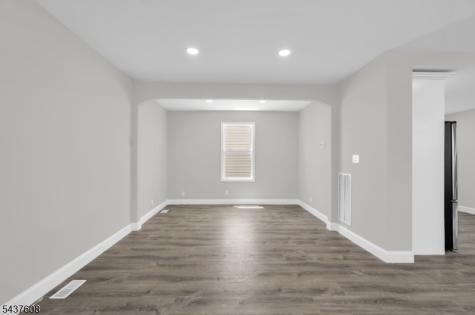 956 Adams Avenue Elizabeth NJ 07201