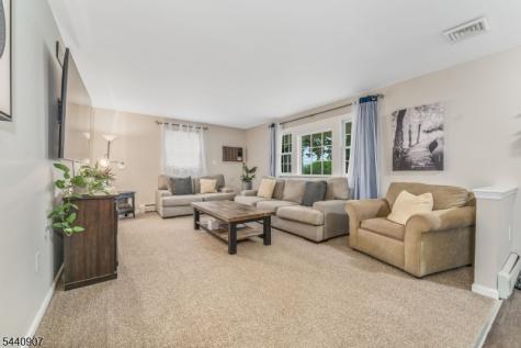 29 Stewartsville Road Franklin NJ 08886