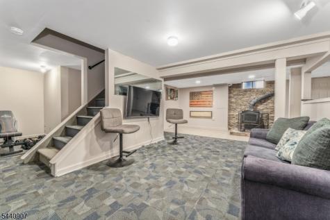 29 Stewartsville Road Franklin NJ 08886