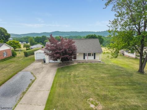29 Stewartsville Road Franklin NJ 08886