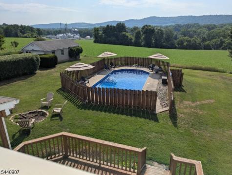 29 Stewartsville Road Franklin NJ 08886