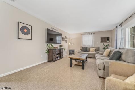 29 Stewartsville Road Franklin NJ 08886