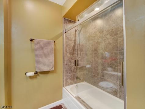 409 3RD Avenue West Newark NJ 07107