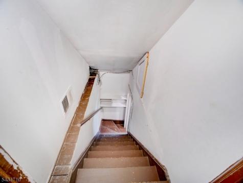 409 3RD Avenue West Newark NJ 07107