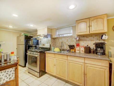 409 3RD Avenue West Newark NJ 07107