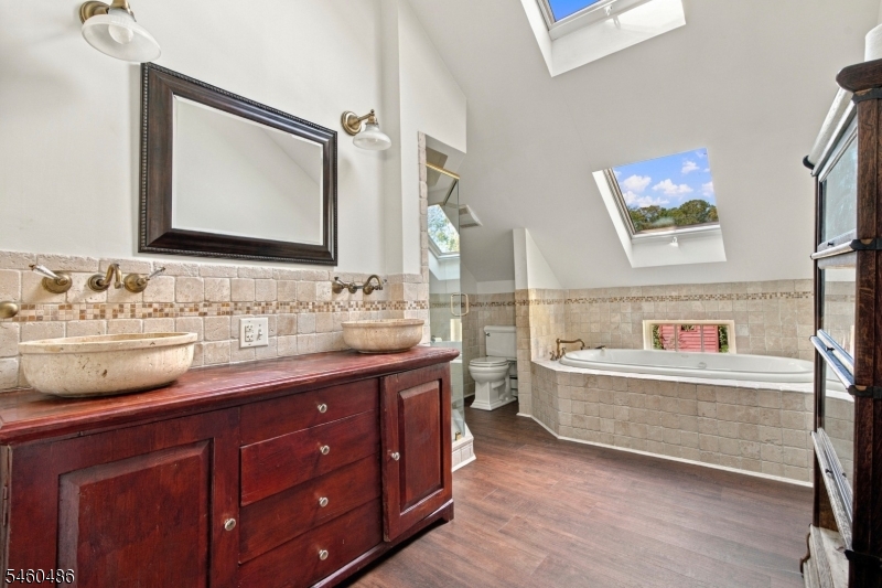 64 Bloomsbury Road Franklin NJ 08802
