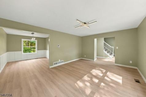 22 Forest Lane Ewing NJ 08628