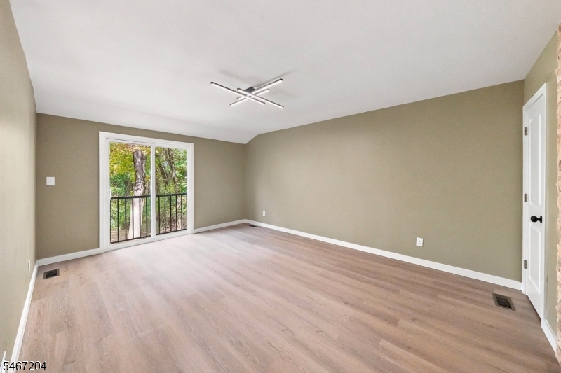 22 Forest Lane Ewing NJ 08628