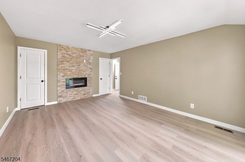 22 Forest Lane Ewing NJ 08628