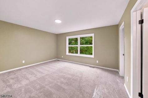 22 Forest Lane Ewing NJ 08628