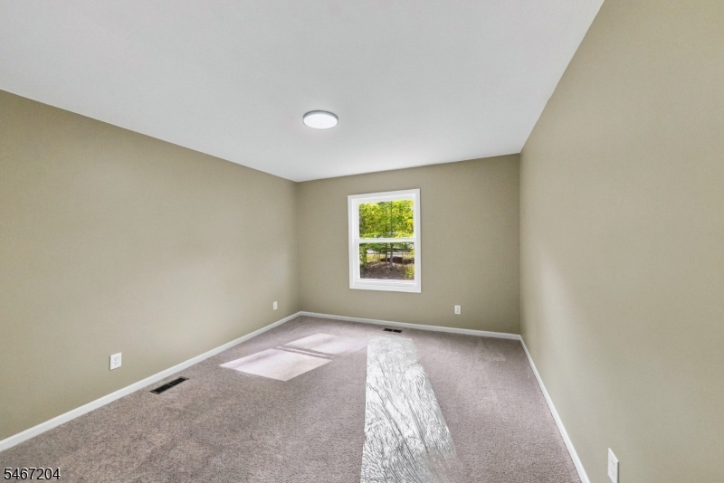 22 Forest Lane Ewing NJ 08628