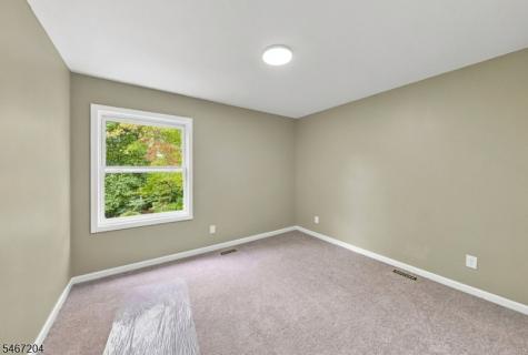 22 Forest Lane Ewing NJ 08628