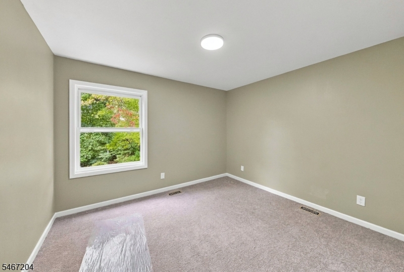 22 Forest Lane Ewing NJ 08628