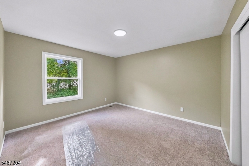 22 Forest Lane Ewing NJ 08628