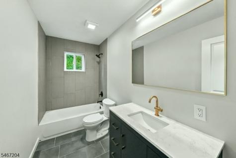 22 Forest Lane Ewing NJ 08628