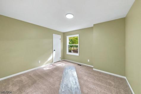 22 Forest Lane Ewing NJ 08628