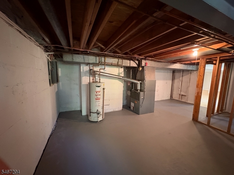22 Forest Lane Ewing NJ 08628
