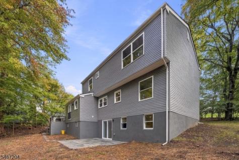 22 Forest Lane Ewing NJ 08628