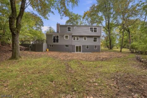 22 Forest Lane Ewing NJ 08628
