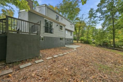 22 Forest Lane Ewing NJ 08628