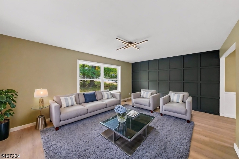 22 Forest Lane Ewing NJ 08628