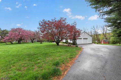 8 Telfer Drive Vernon NJ 07418