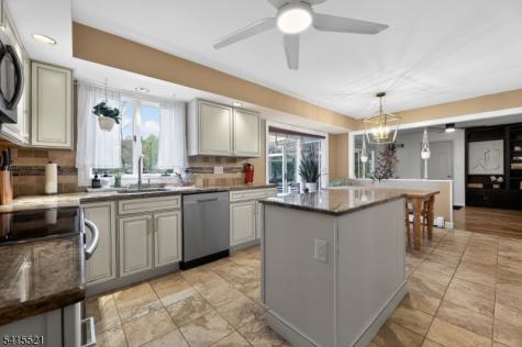 8 Telfer Drive Vernon NJ 07418