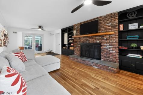 8 Telfer Drive Vernon NJ 07418