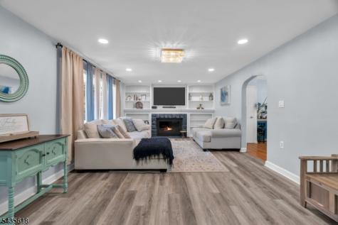 785 3RD Street Dunellen NJ 08812