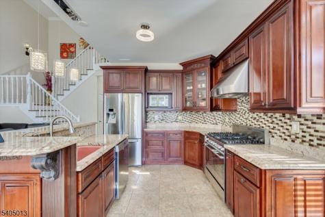 9 Magellan Way Franklin NJ 08823