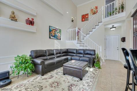 9 Magellan Way Franklin NJ 08823