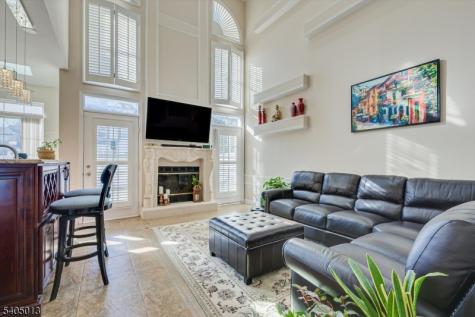 9 Magellan Way Franklin NJ 08823