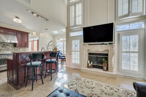 9 Magellan Way Franklin NJ 08823