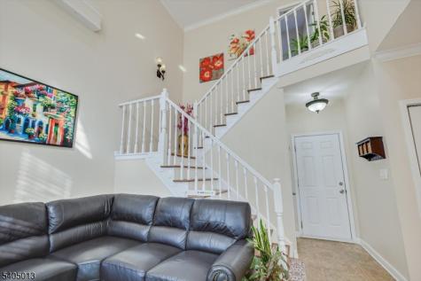 9 Magellan Way Franklin NJ 08823