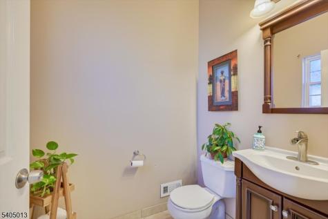 9 Magellan Way Franklin NJ 08823