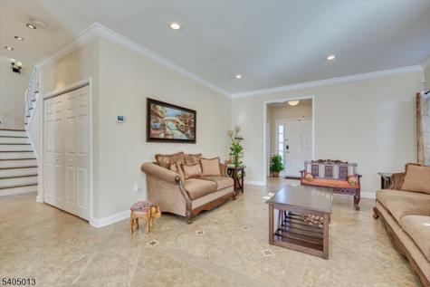 9 Magellan Way Franklin NJ 08823