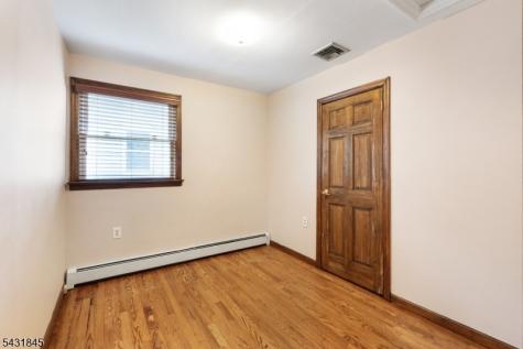 154 Milton Avenue Nutley NJ 07110