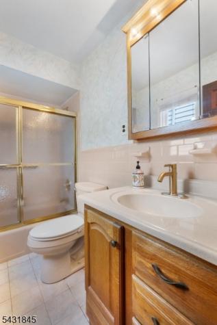 154 Milton Avenue Nutley NJ 07110