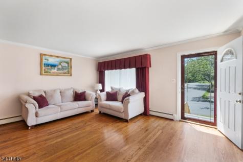 154 Milton Avenue Nutley NJ 07110