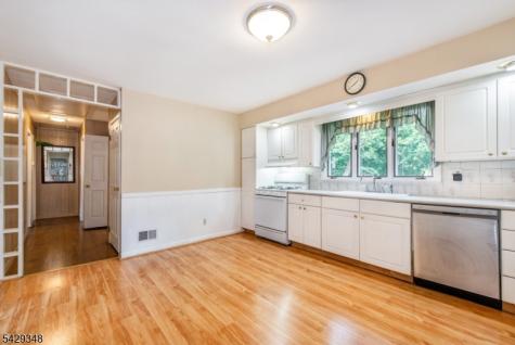 64 School Street North Haledon NJ 07508