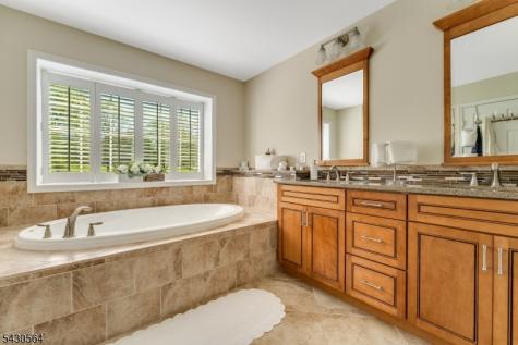 9 Hawk Drive Raritan NJ 08551
